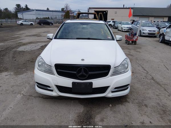 2013 MERCEDES-BENZ C 300 LUXURY 4MATIC