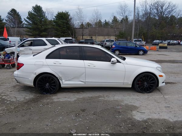 2013 MERCEDES-BENZ C 300 LUXURY 4MATIC