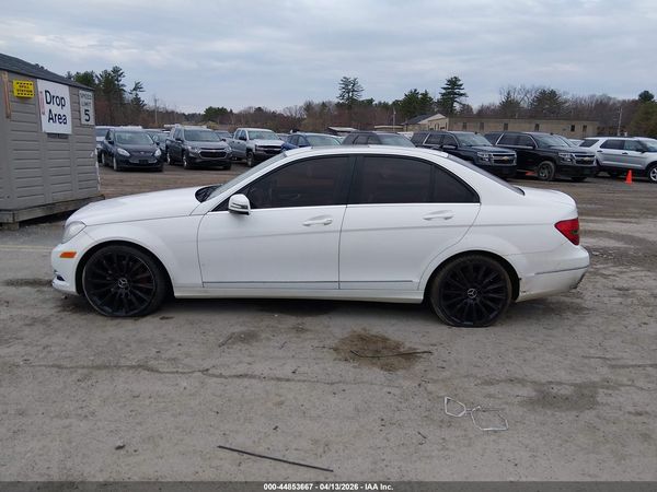 2013 MERCEDES-BENZ C 300 LUXURY 4MATIC