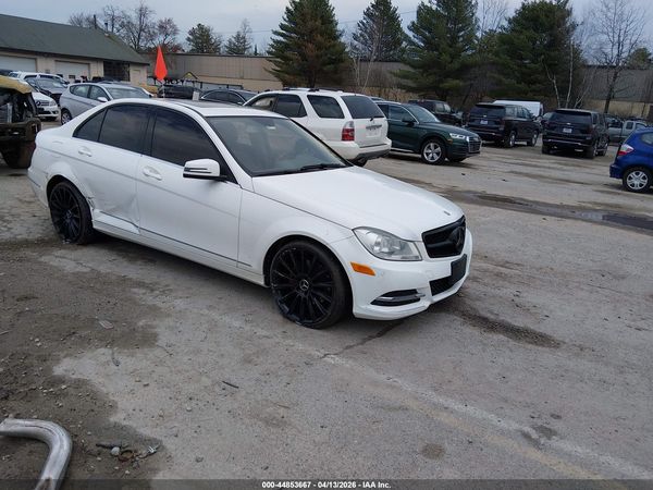 2013 MERCEDES-BENZ C 300 LUXURY 4MATIC
