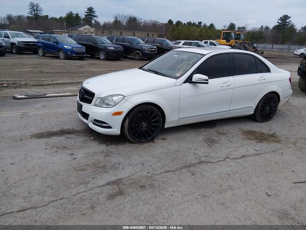 2013 MERCEDES-BENZ C 300 LUXURY 4MATIC