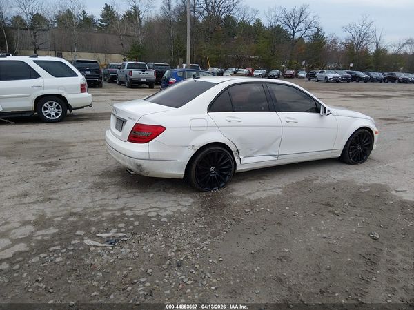 2013 MERCEDES-BENZ C 300 LUXURY 4MATIC