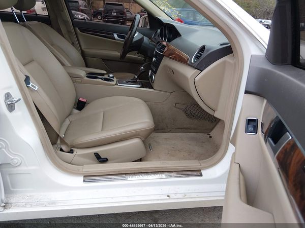 2013 MERCEDES-BENZ C 300 LUXURY 4MATIC