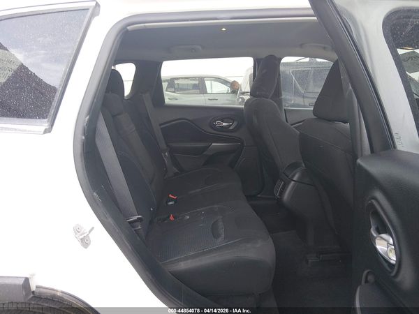 2019 JEEP CHEROKEE LATITUDE FWD