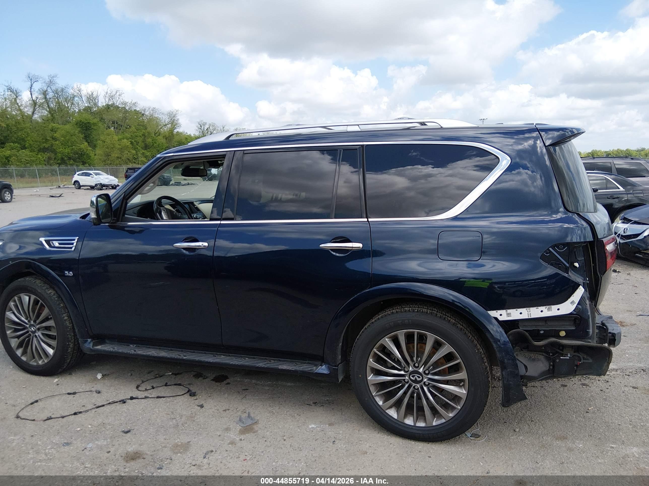 2019 INFINITI QX80 LUXE