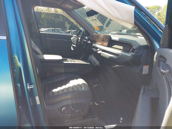 2024 KIA EV9 LAND