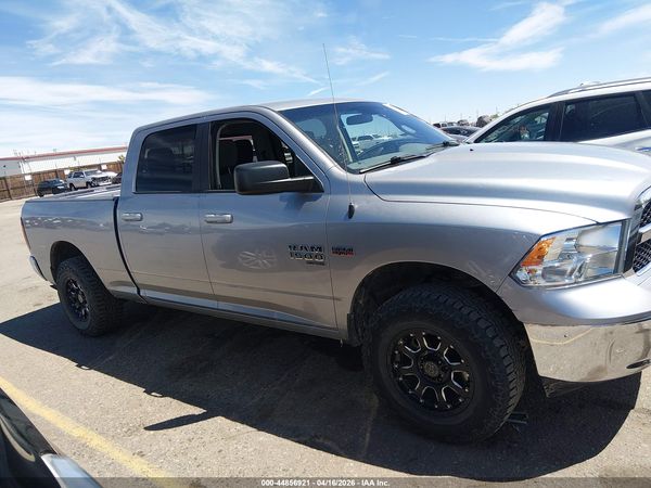 2020 RAM 1500 CLASSIC SLT  4X4 6'4 BOX