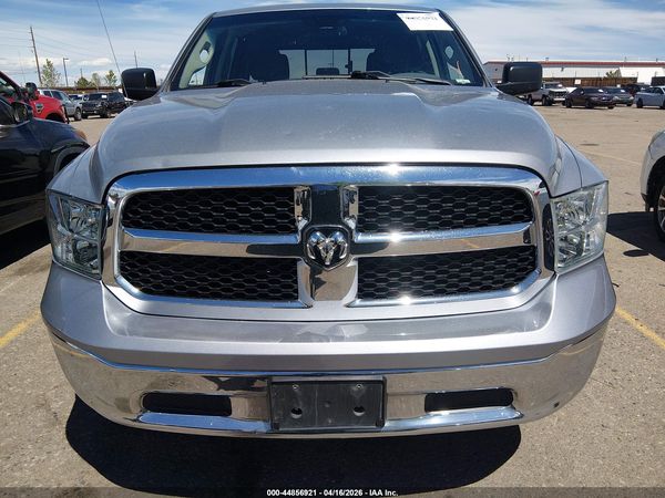2020 RAM 1500 CLASSIC SLT  4X4 6'4 BOX