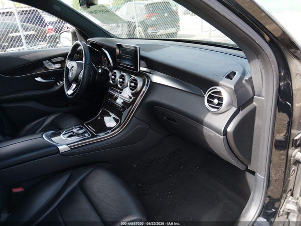 2017 MERCEDES-BENZ GLC 300 4MATIC
