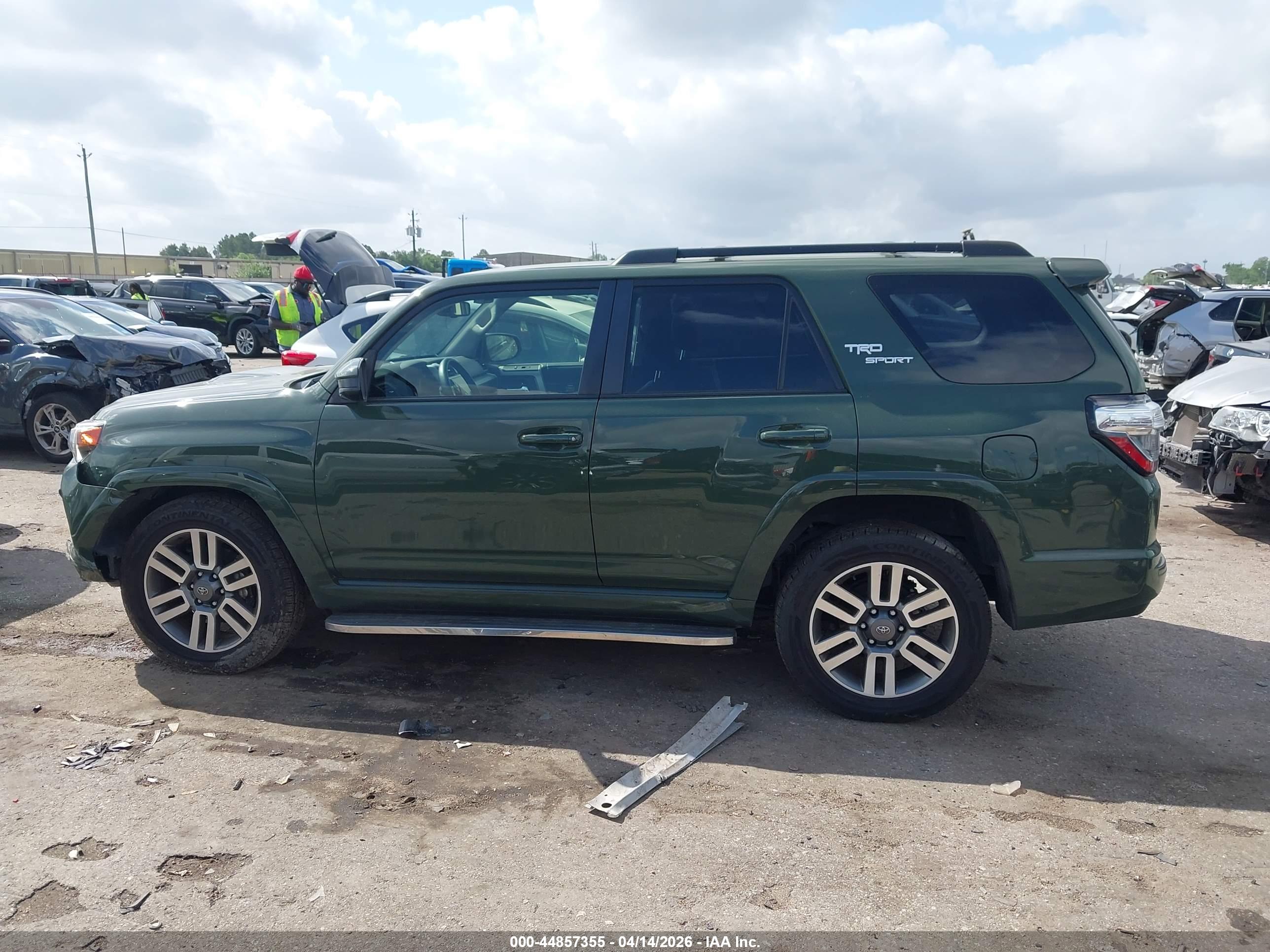 2022 TOYOTA 4RUNNER TRD SPORT