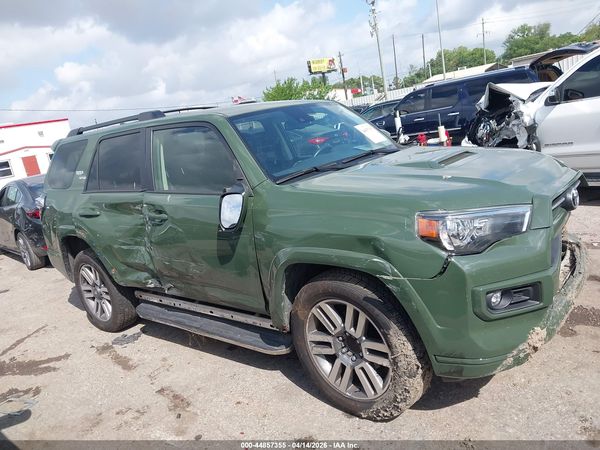 2022 TOYOTA 4RUNNER TRD SPORT