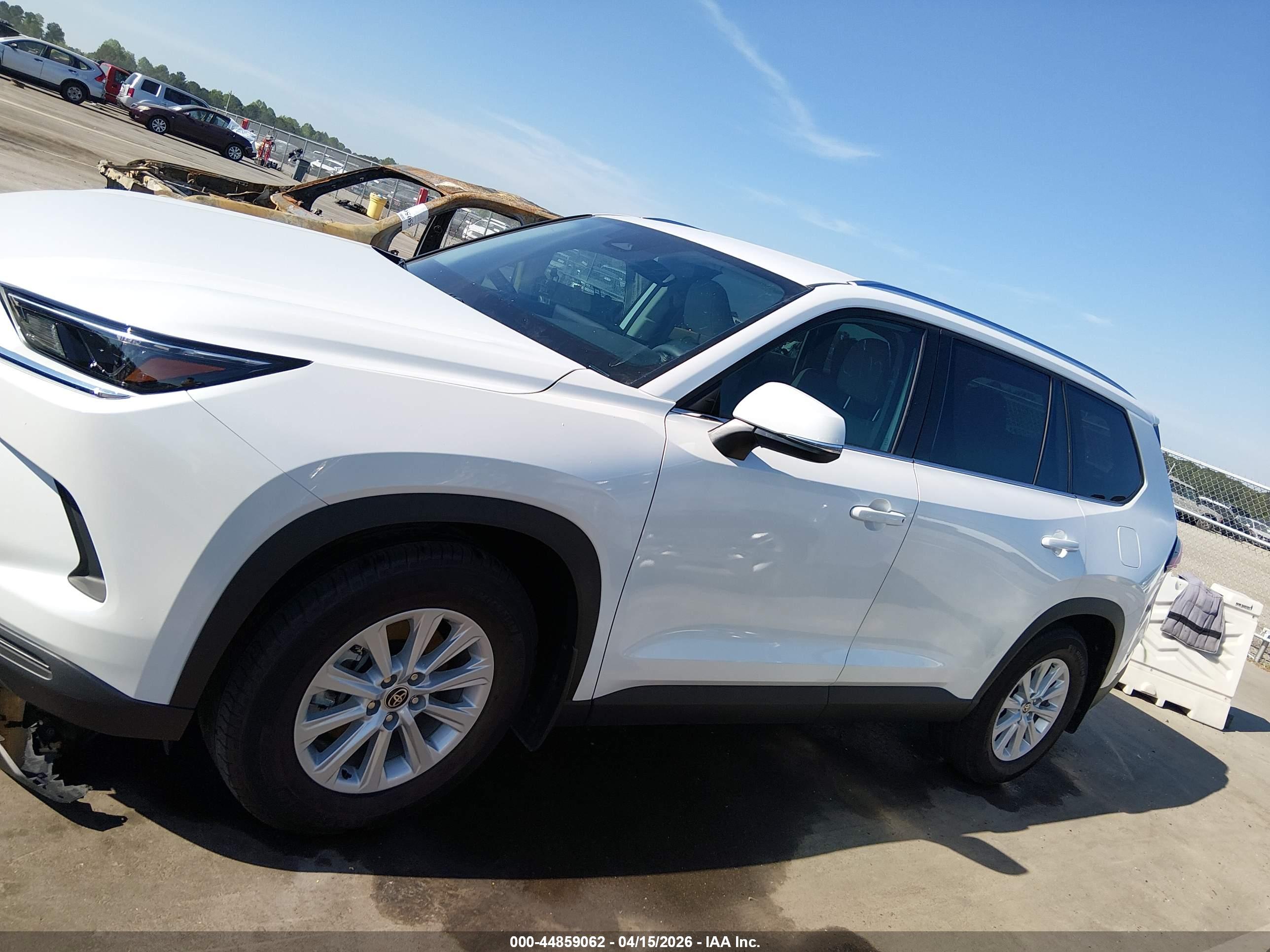 2026 TOYOTA GRAND HIGHLANDER XLE