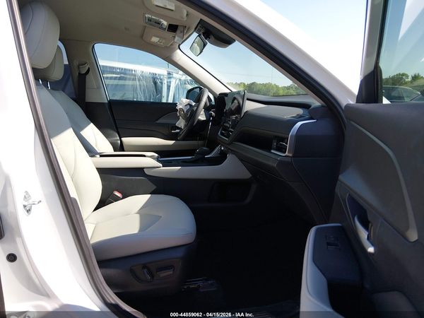 2026 TOYOTA GRAND HIGHLANDER XLE
