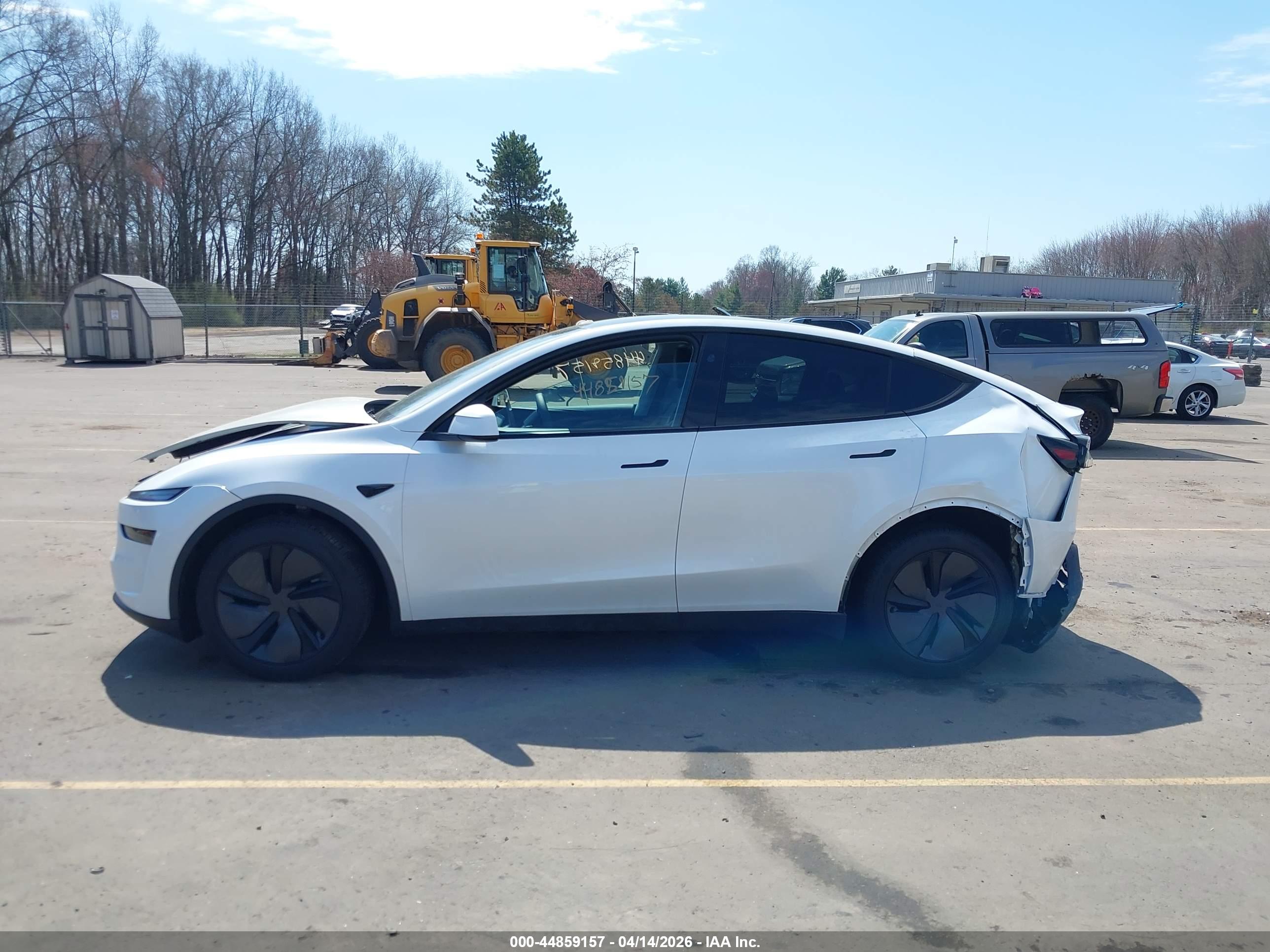2026 TESLA MODEL Y