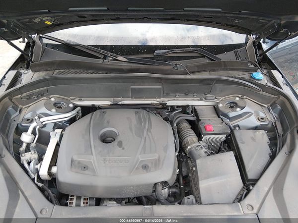 2021 VOLVO XC90