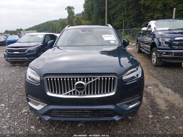 2021 VOLVO XC90