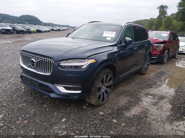 2021 VOLVO XC90