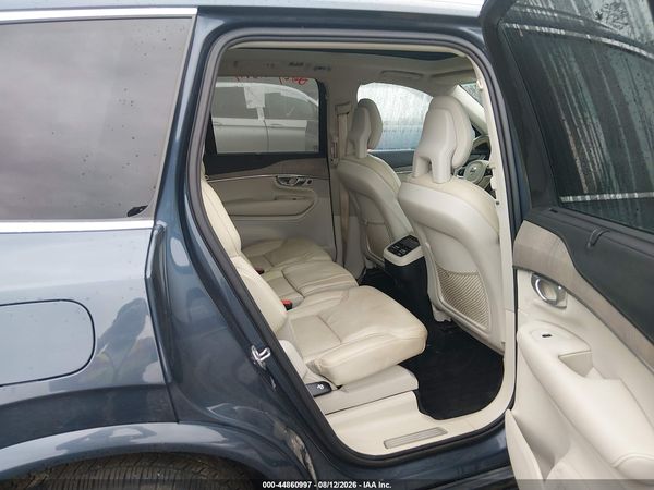 2021 VOLVO XC90