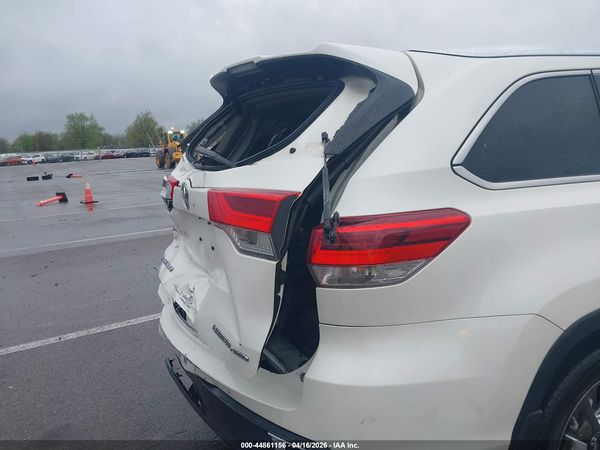 2019 TOYOTA HIGHLANDER LIMITED PLATINUM