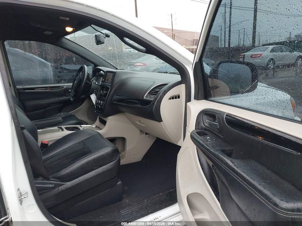 2017 DODGE GRAND CARAVAN SXT — I5