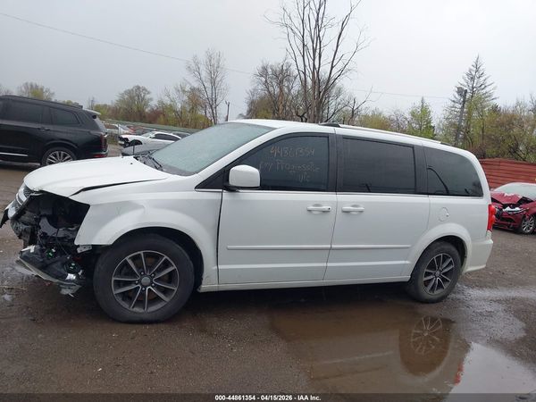 2017 DODGE GRAND CARAVAN SXT — I117