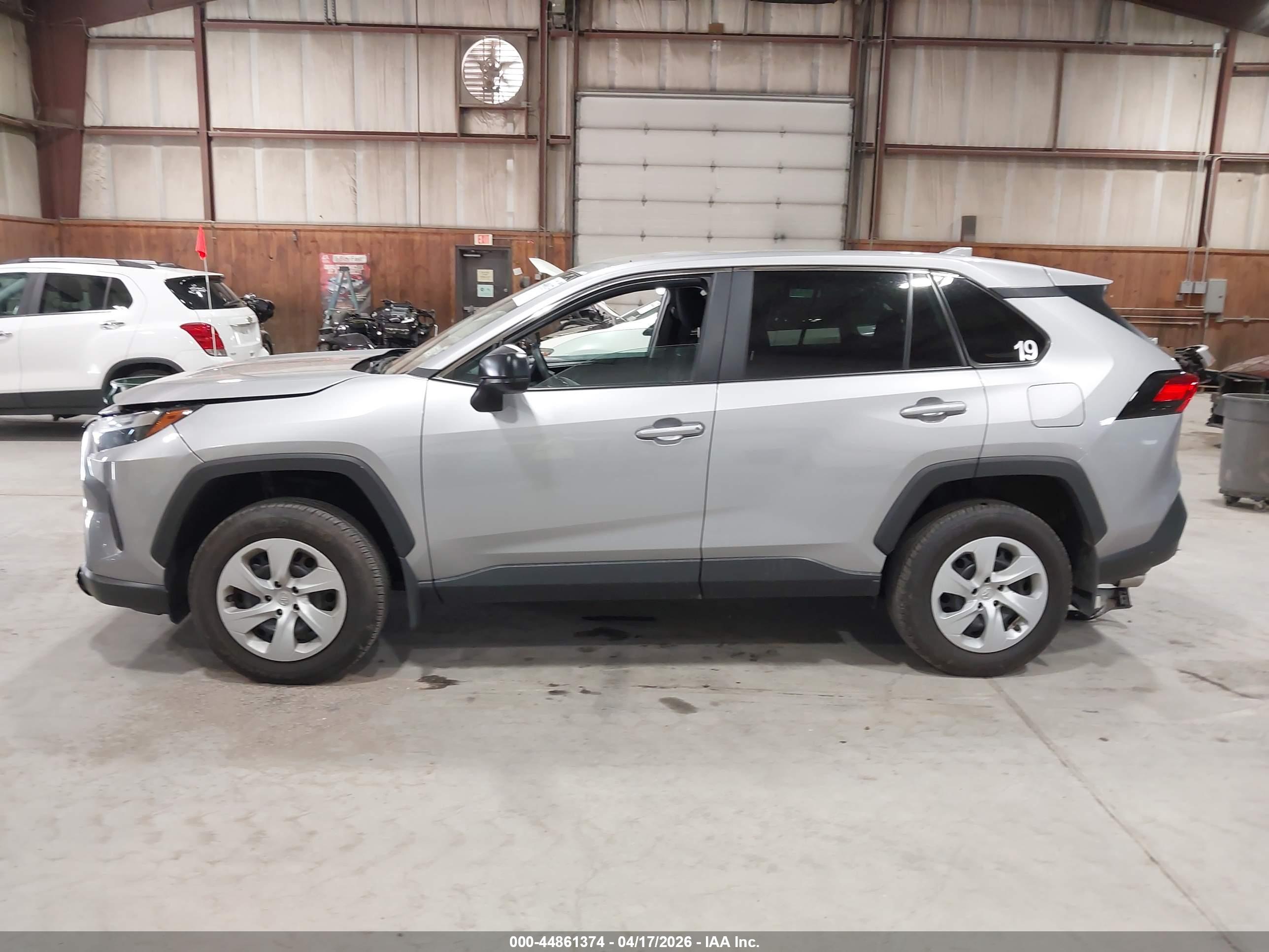 2025 TOYOTA RAV4 LE