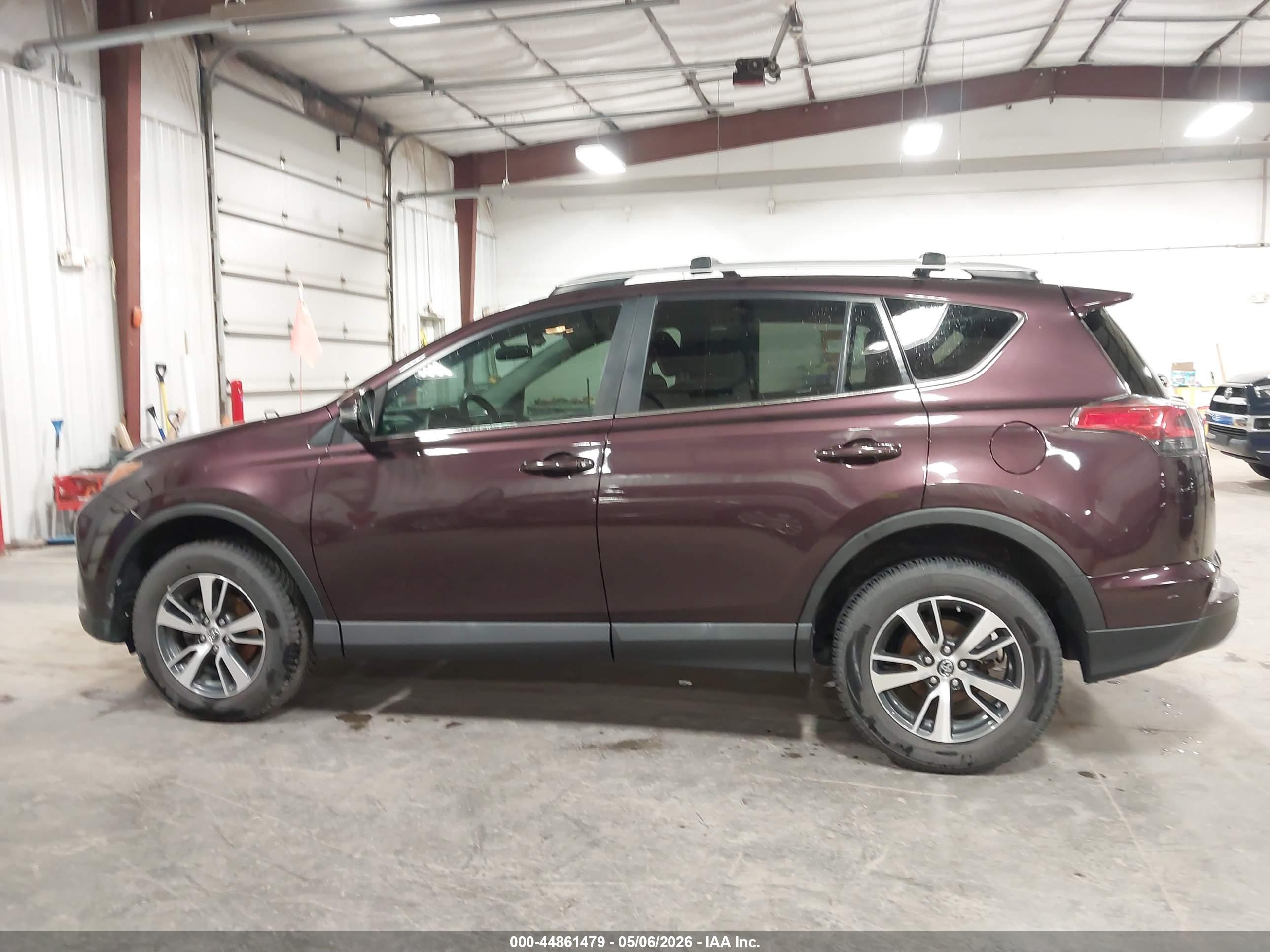 2016 TOYOTA RAV4 XLE