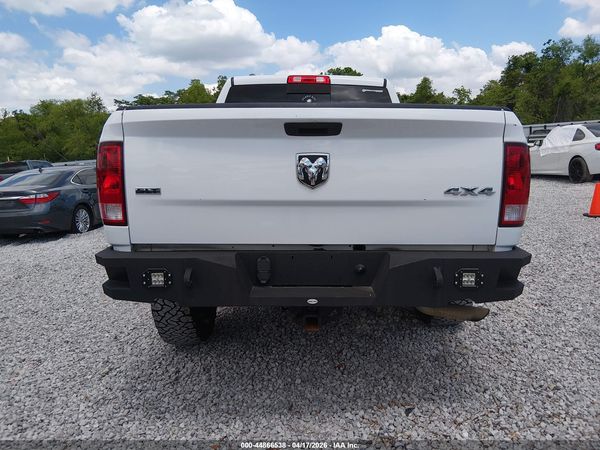 2019 RAM 1500 CLASSIC SLT  4X4 6'4 BOX
