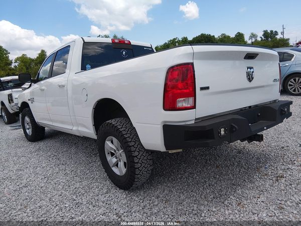2019 RAM 1500 CLASSIC SLT  4X4 6'4 BOX