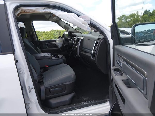 2019 RAM 1500 CLASSIC SLT  4X4 6'4 BOX