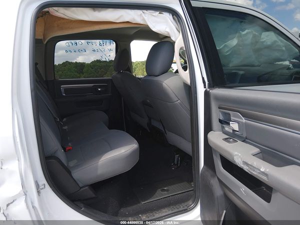 2019 RAM 1500 CLASSIC SLT  4X4 6'4 BOX