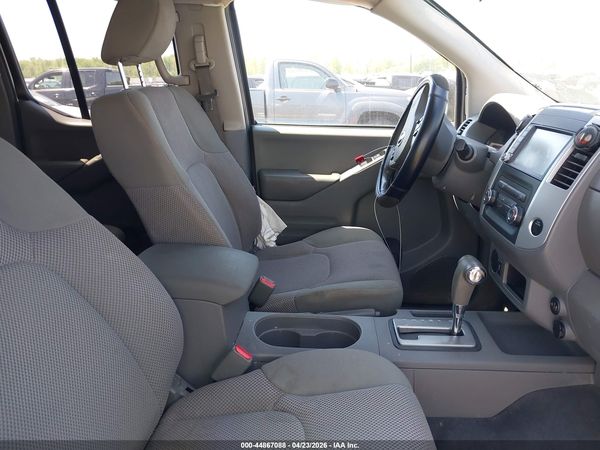 2019 NISSAN FRONTIER SV