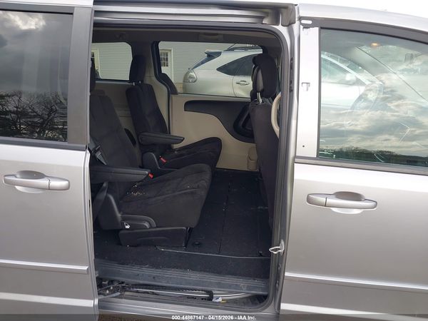 2014 DODGE GRAND CARAVAN SE — I8