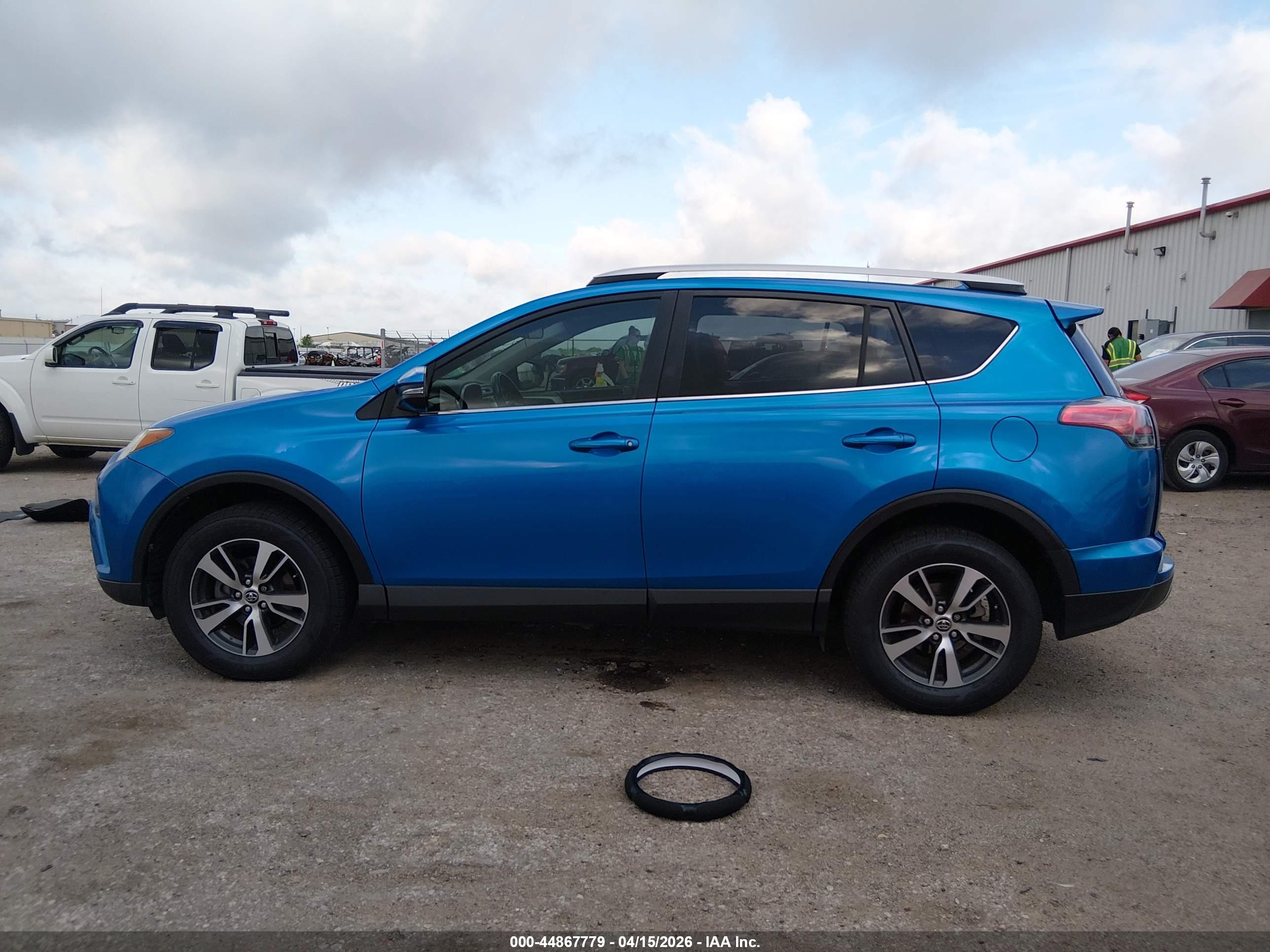 2016 TOYOTA RAV4 XLE