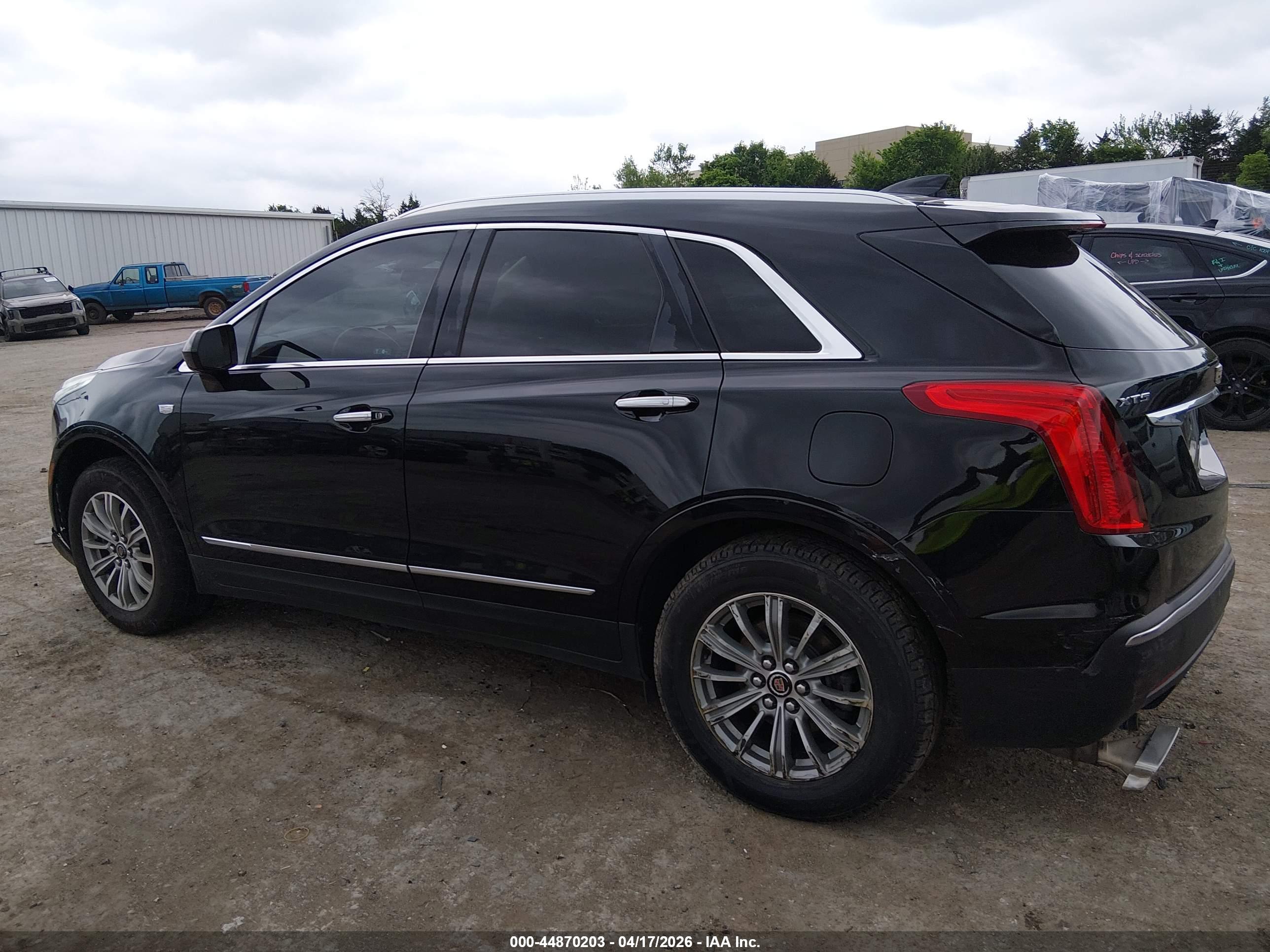 2017 CADILLAC XT5 LUXURY