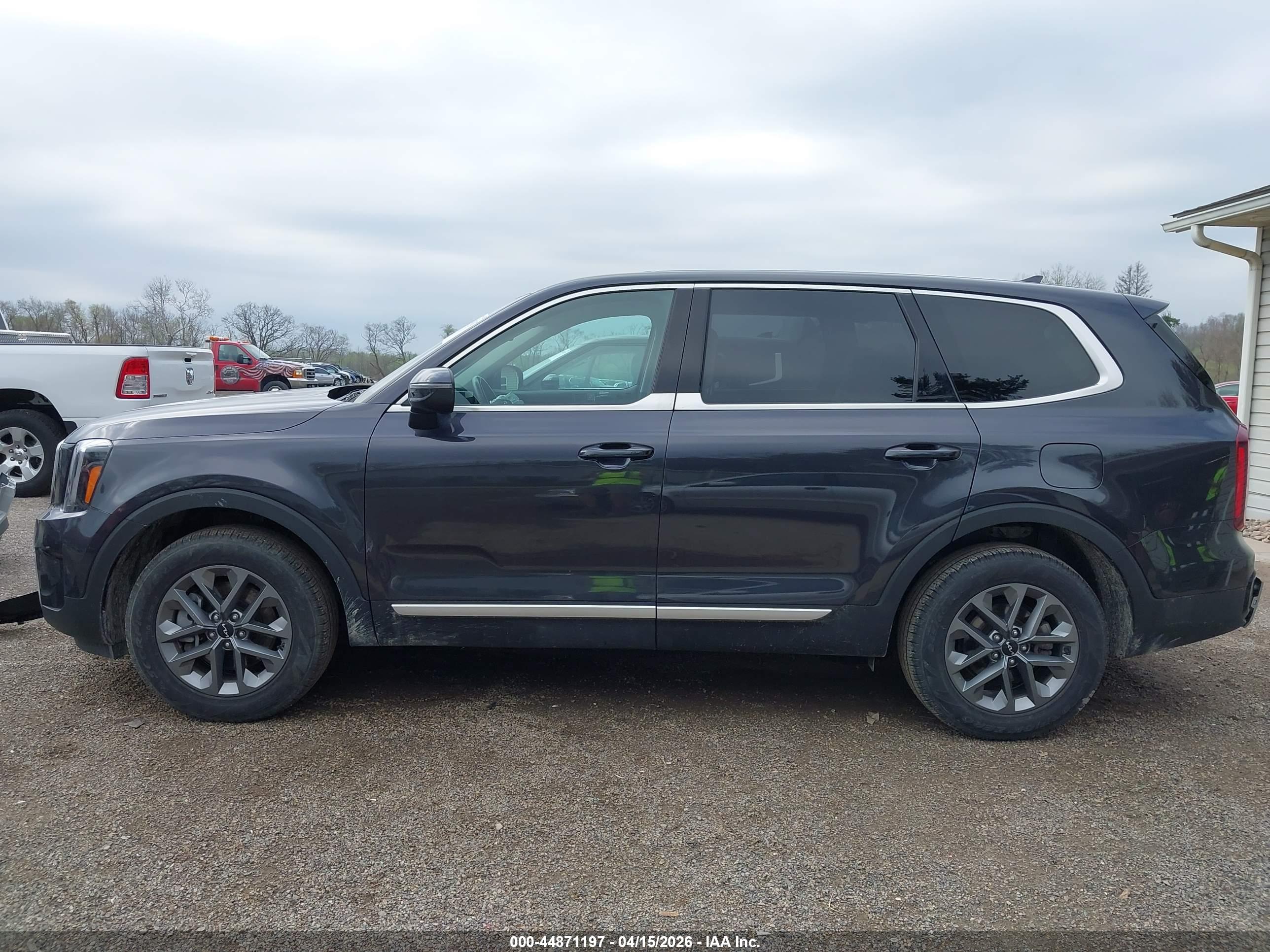 2025 KIA TELLURIDE LX