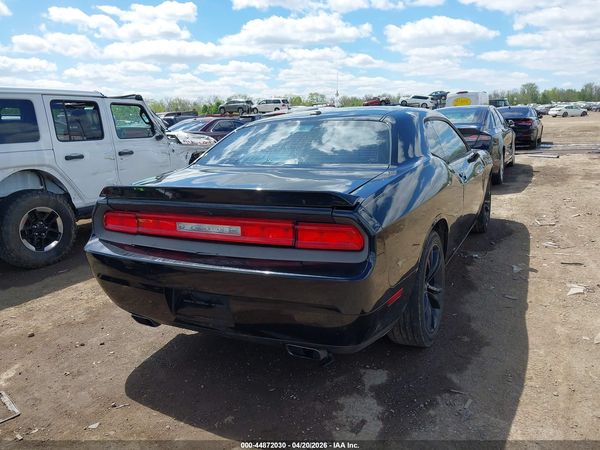 2012 DODGE CHALLENGER SXT