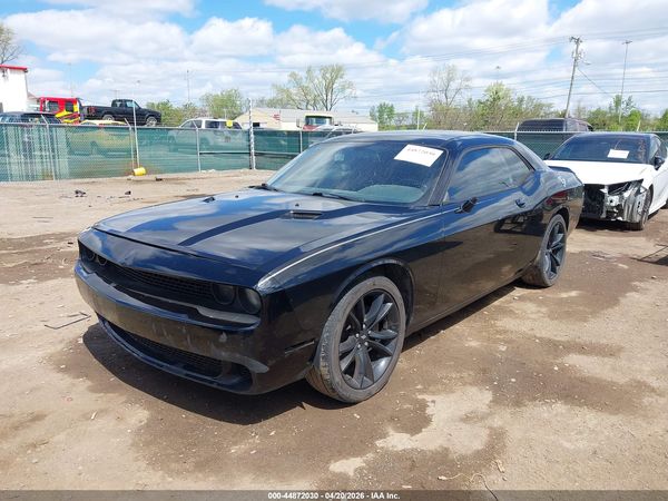 2012 DODGE CHALLENGER SXT