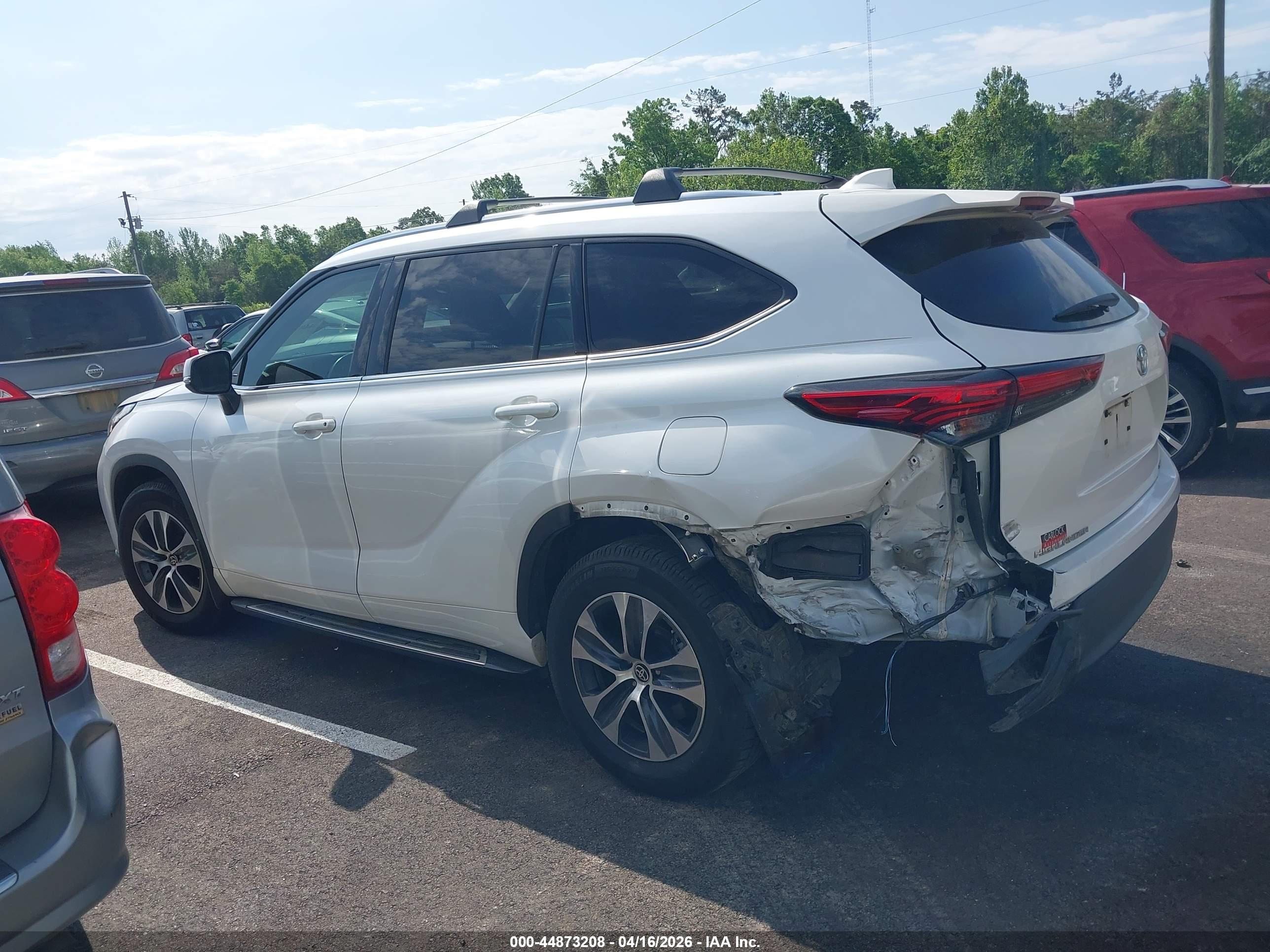 2020 TOYOTA HIGHLANDER XLE