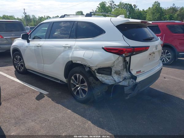 2020 TOYOTA HIGHLANDER XLE
