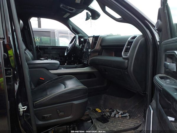 2022 RAM 3500 LARAMIE  4X4 8' BOX