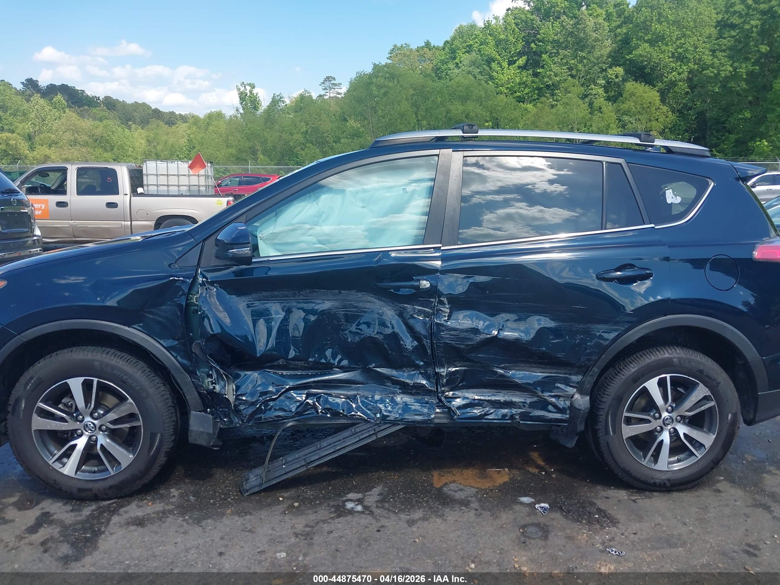 2018 TOYOTA RAV4 XLE