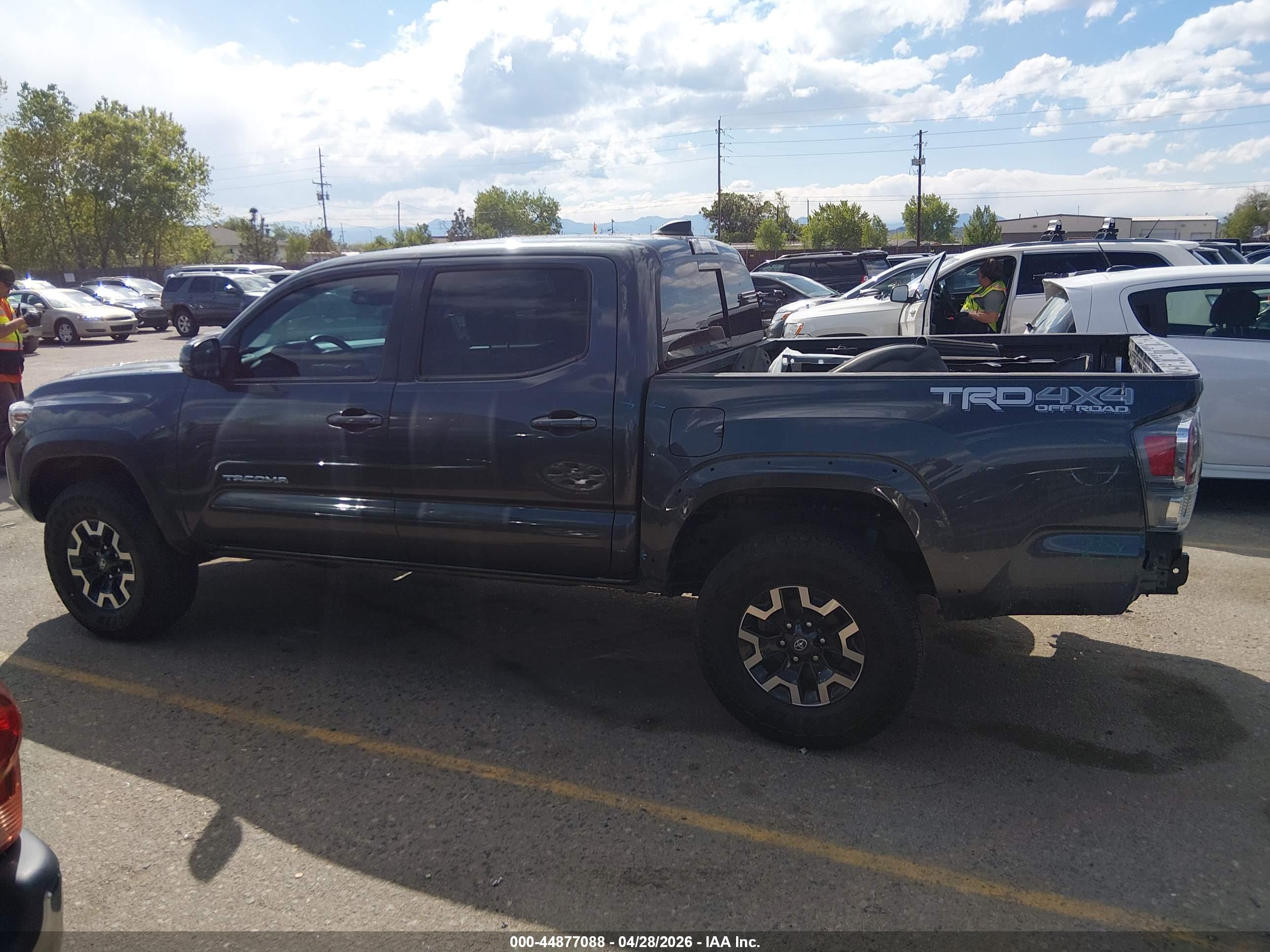 2022 TOYOTA TACOMA 4WD TRD OFF ROAD