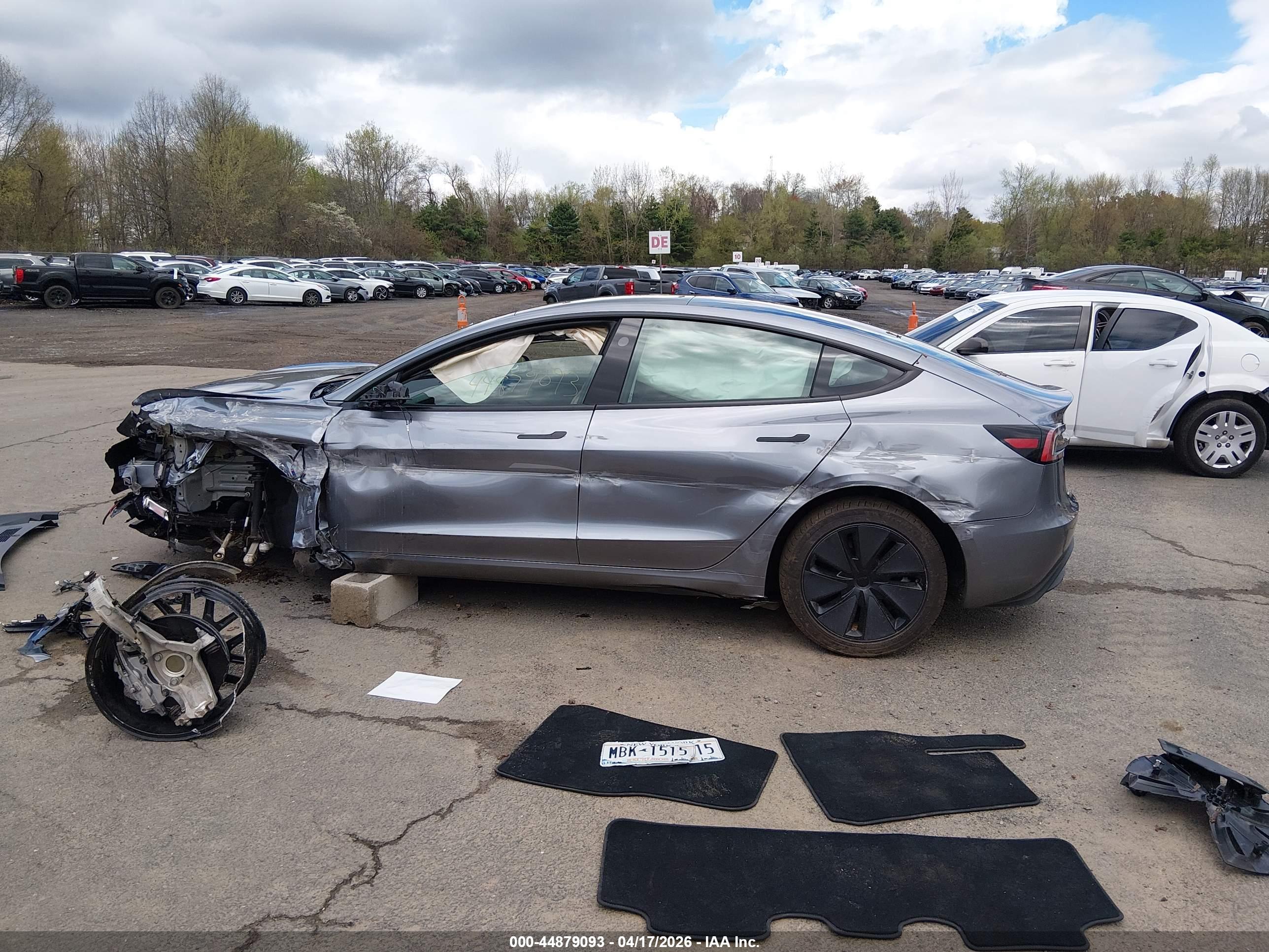2026 TESLA MODEL 3