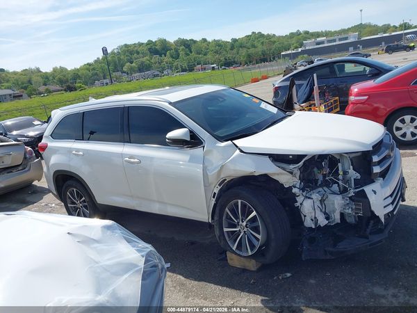 2019 TOYOTA HIGHLANDER XLE