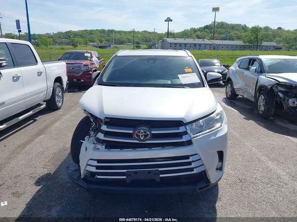 2019 TOYOTA HIGHLANDER XLE