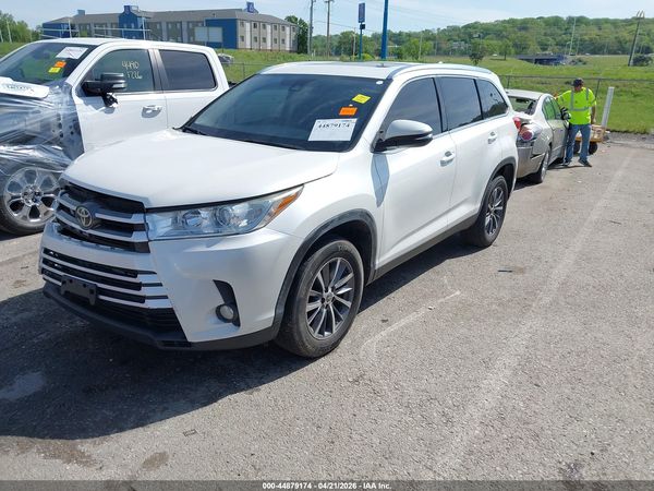 2019 TOYOTA HIGHLANDER XLE