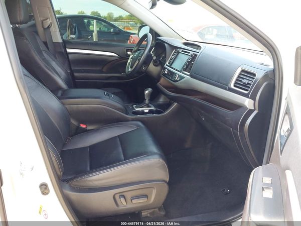 2019 TOYOTA HIGHLANDER XLE