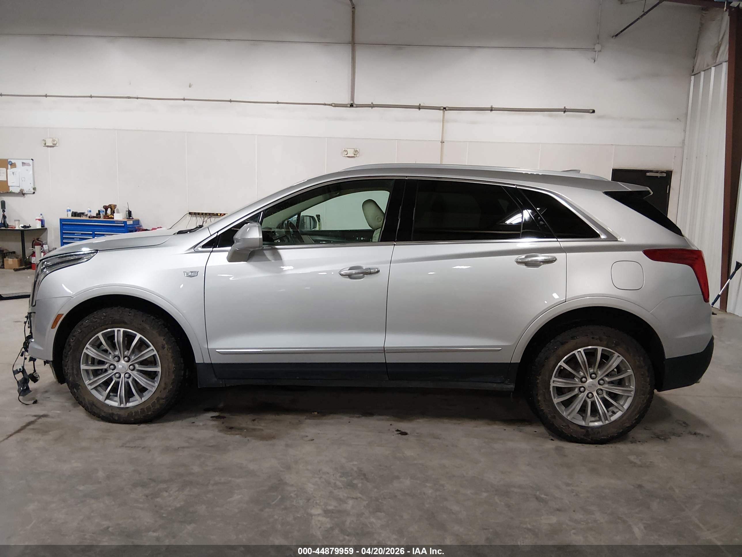 2017 CADILLAC XT5 LUXURY