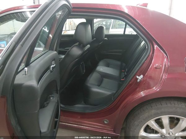 2017 CHRYSLER 300 LIMITED AWD